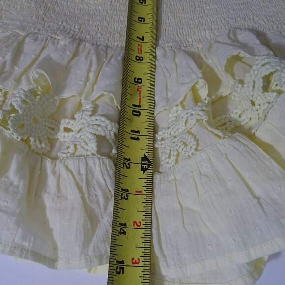 We're All Pretty Girls Yellow Smocked Ruffle Mini Skirt Women Size M Lined - Picture 11 of 11
